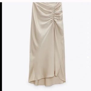 Zara never worn satin ivory midi skirt Medium with slit